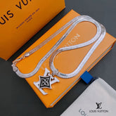 【2024】LV【関税負担なし】ネックレス、新しいネックレス万能シンプルファッションオーナメント 240813